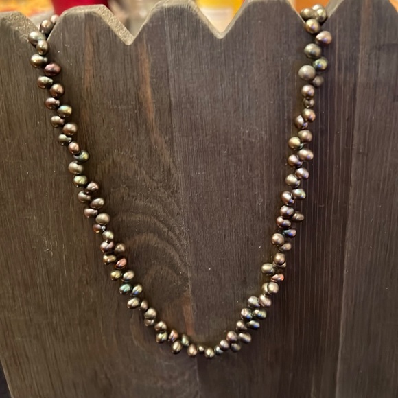 Fresh Water Pearl Necklace - Picture 1 of 3